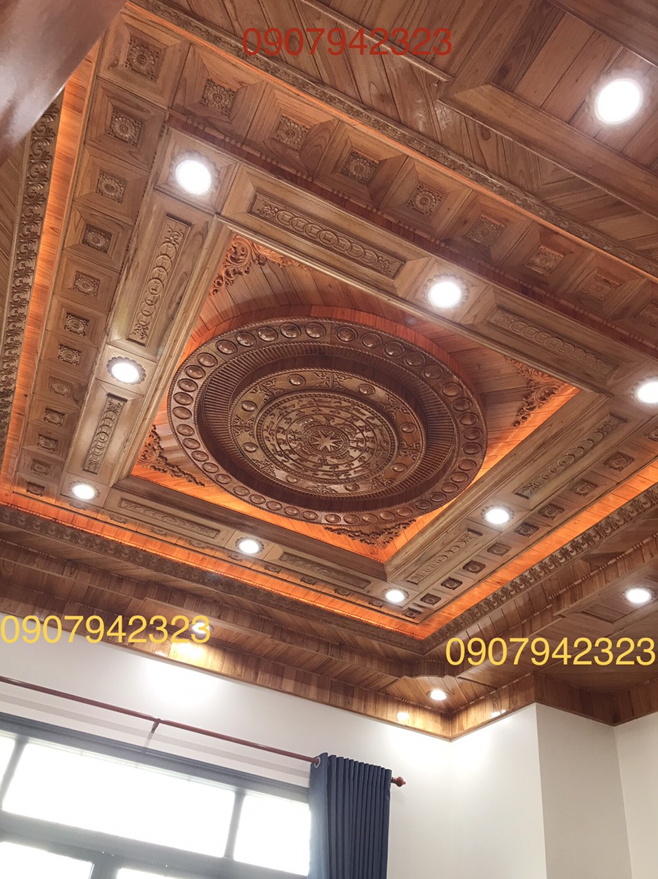 Mẫu Trần Gỗ Xoan Đẹp