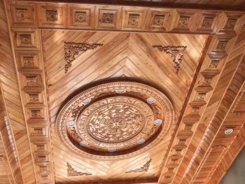 Mẫu Trần Gỗ Xoan Đẹp X32
