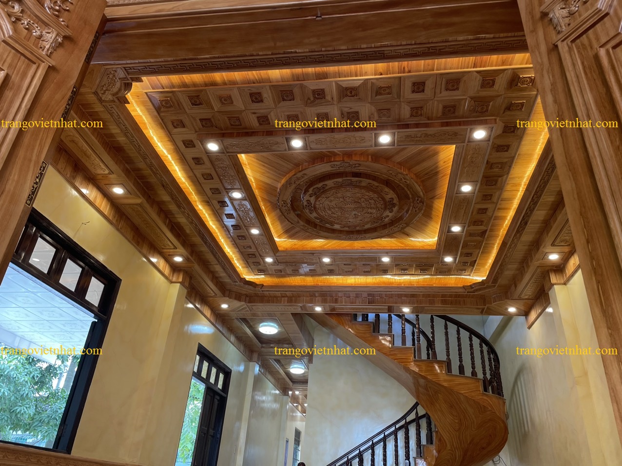 Mẫu Trần Gỗ Xoan Đẹp X65