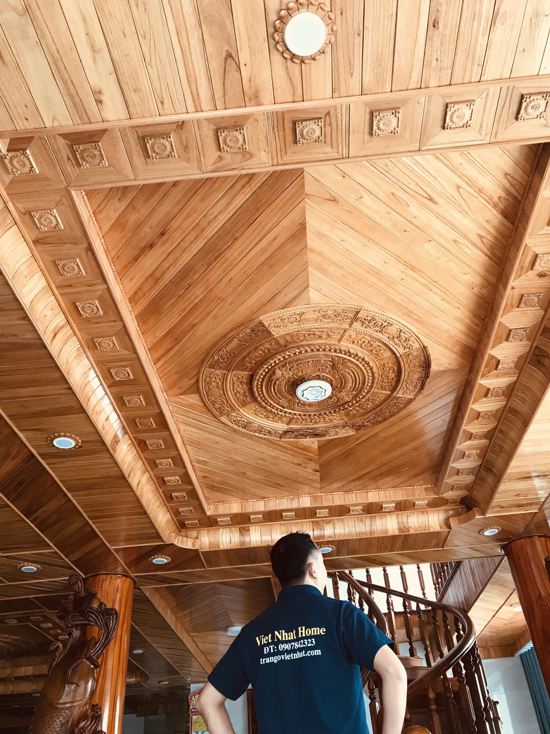 Mẫu Trần Gỗ Xoan Đẹp X70