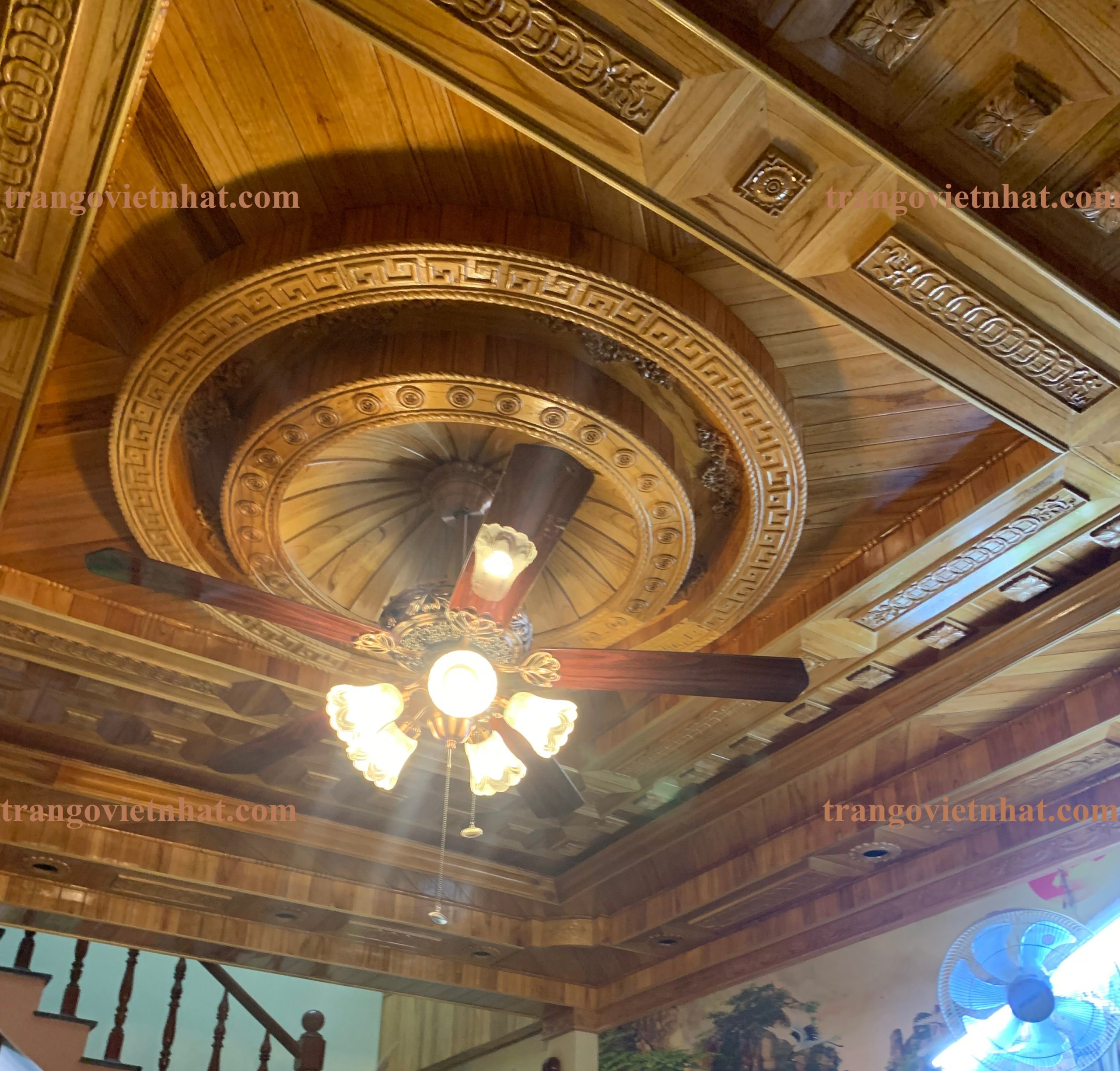 Mẫu Trần Gỗ Xoan Đẹp X71
