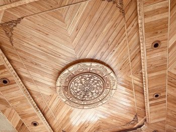 Mẫu Trần Gỗ Xoan Đẹp X74
