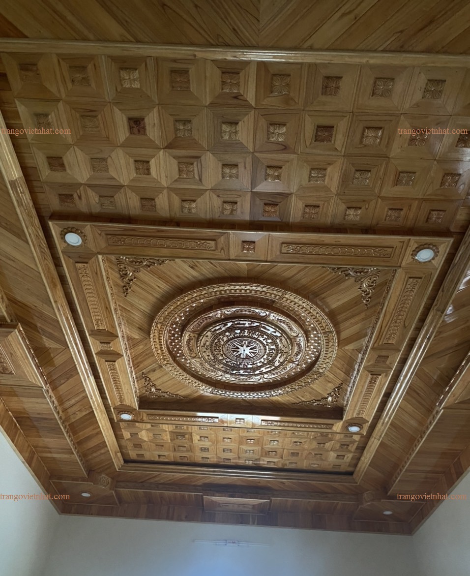 Mẫu Trần Gỗ Xoan Đẹp X77
